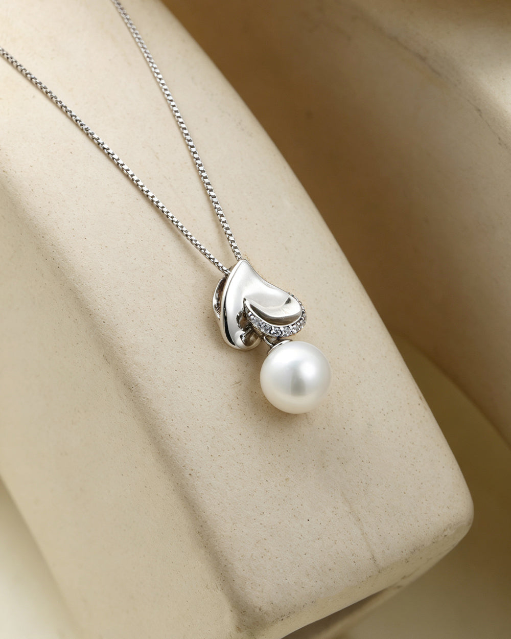 Rhodium Plated Pearl & CZ Pendant Necklace