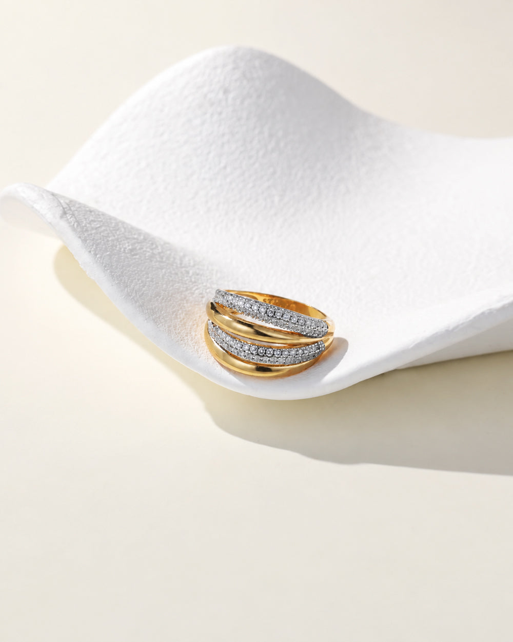 Intertwined CZ Ring