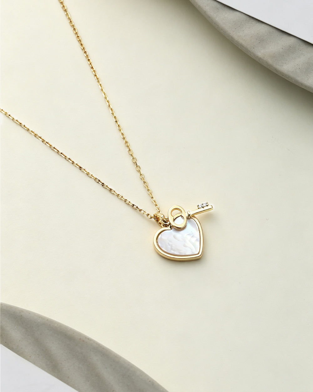 14K Gold Plated Shell Pendant Necklace
