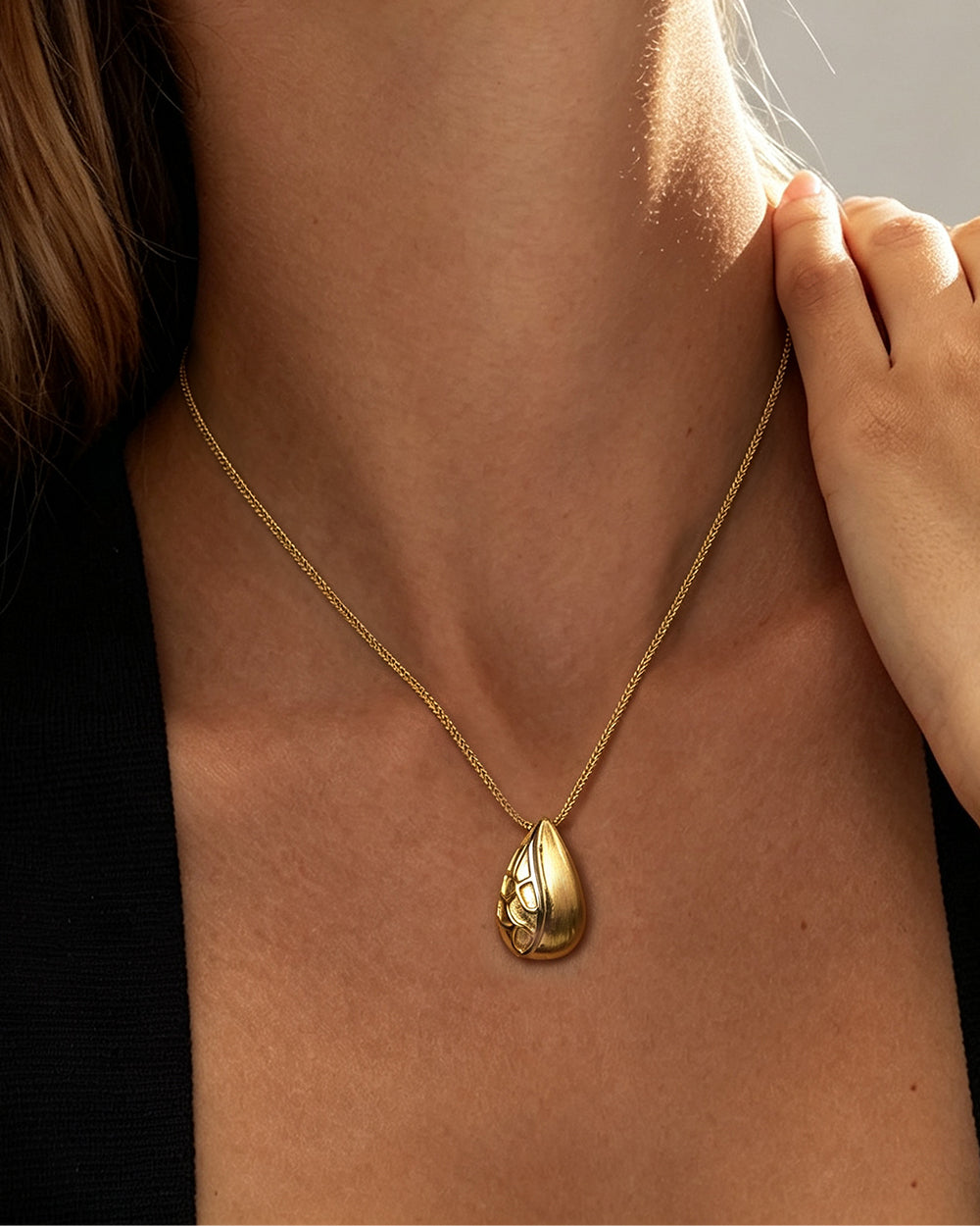18K Gold Plated Brush Teardrop Pendant Necklace